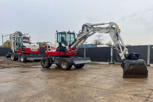 Takeuchi TB370W 02